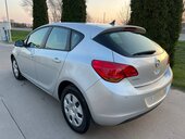 Opel Astra J N.A.V.I / P.SENZORI