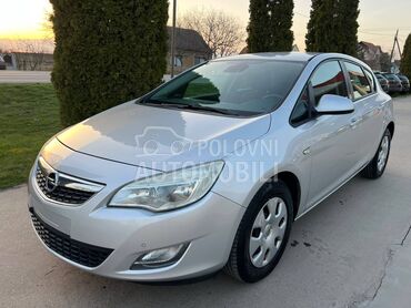 Opel Astra J N.A.V.I / P.SENZORI