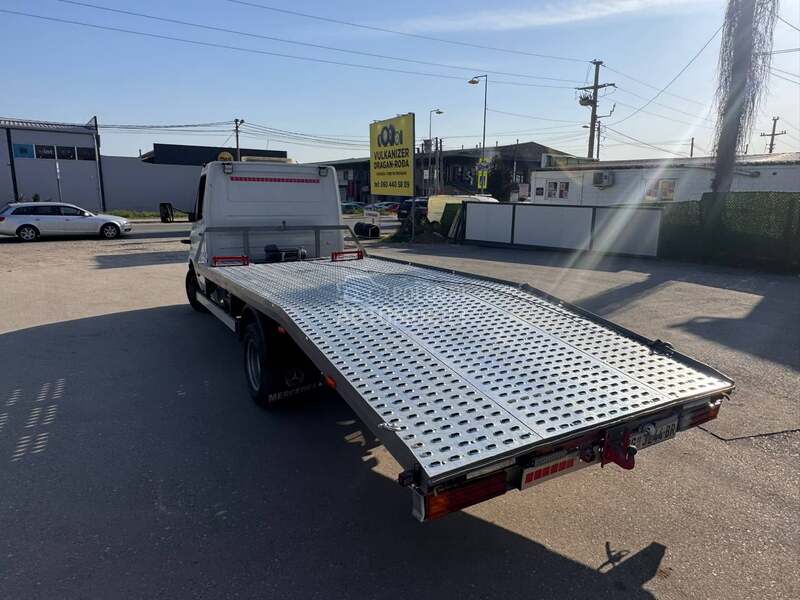 Mercedes Benz 616 c d i