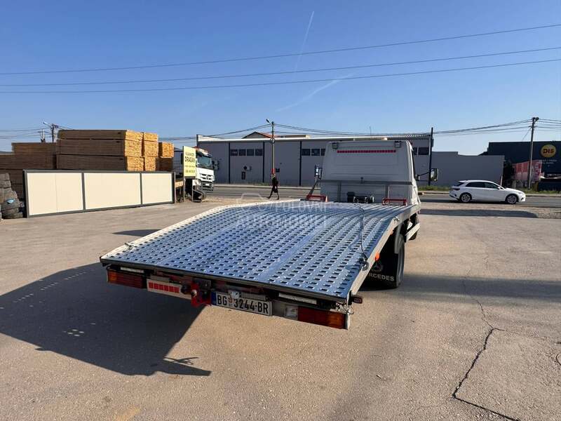 Mercedes Benz 616 c d i