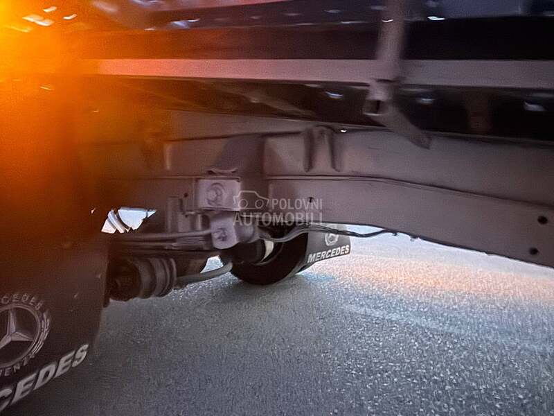 Mercedes Benz 616 c d i