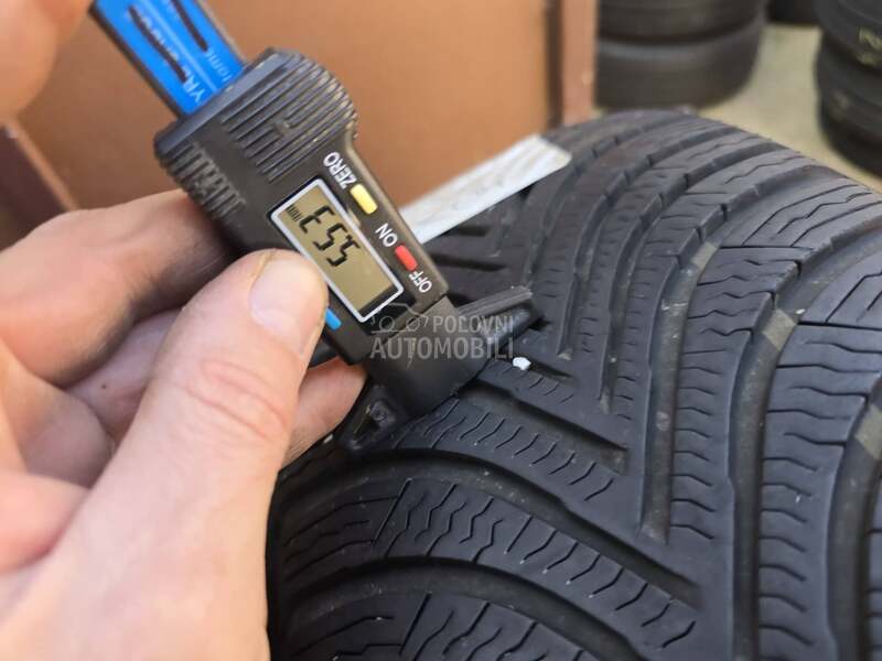 Michelin 215/65 R17 Zimska