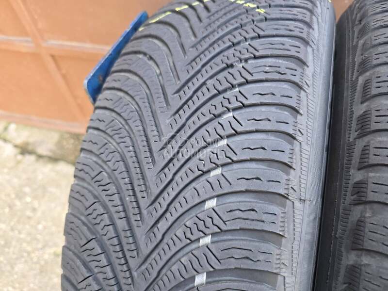 Michelin 215/65 R17 Zimska