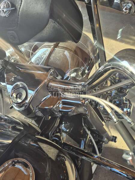 Harley Davidson road king