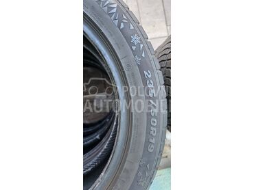 Tracmax 235/50 R19 Zimska
