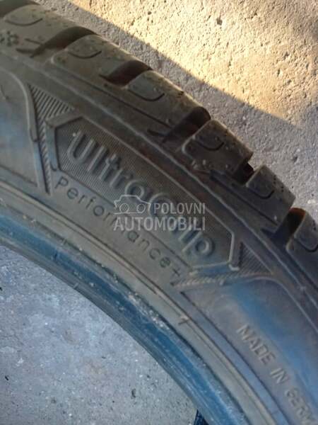 Goodyear 245/40 R18 Zimska