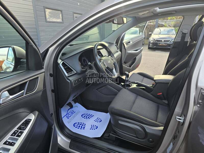 Hyundai Tucson 1.7CRDI PANO