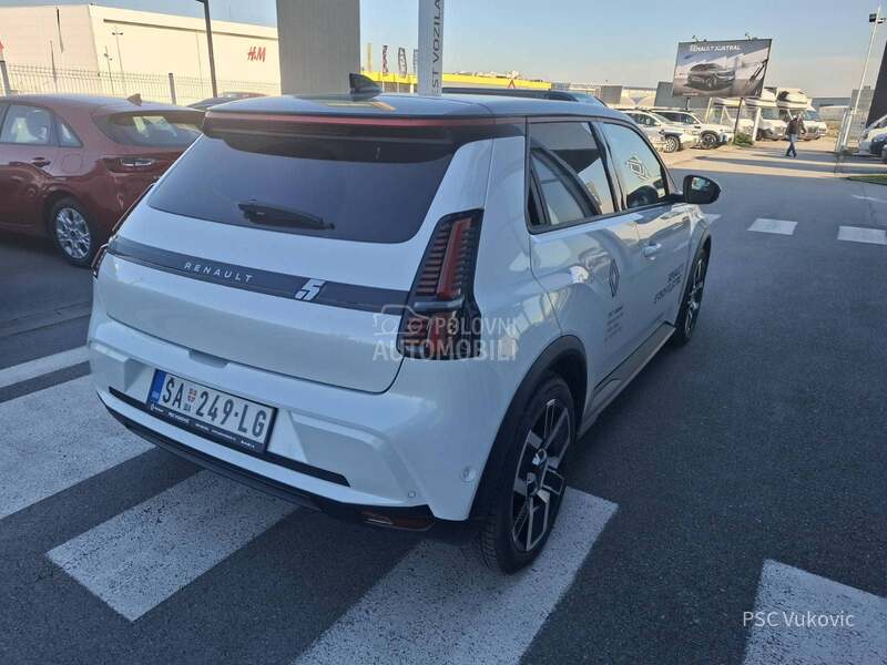 Renault 5 E-Tech TECHNO EV 40 120