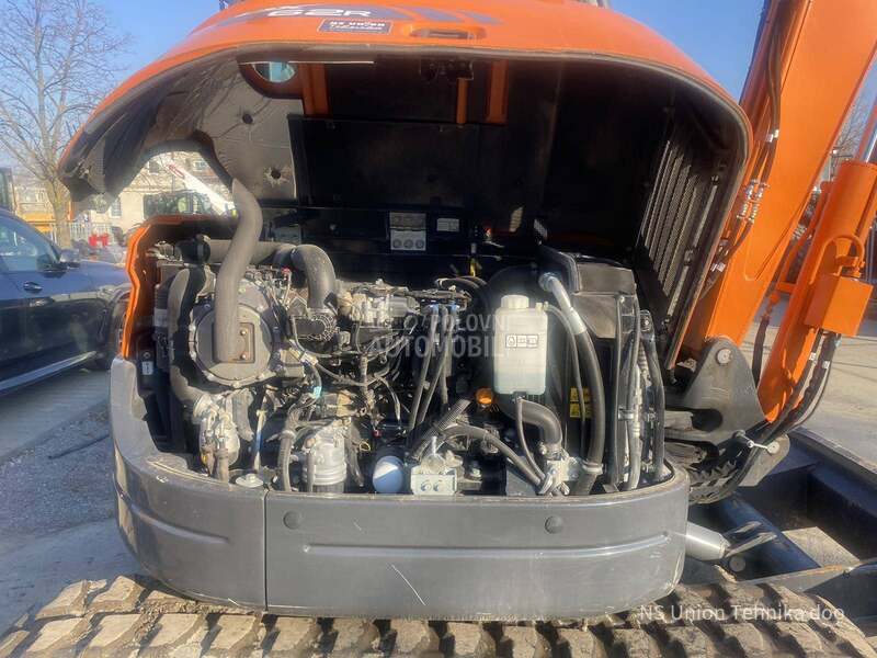 Doosan DX62R
