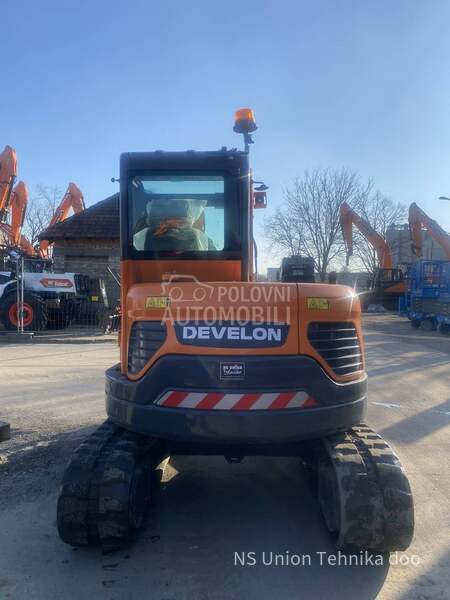 Doosan DX62R
