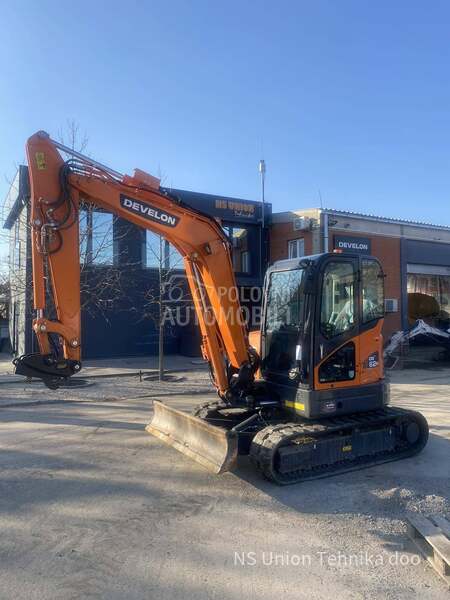 Doosan DX62R