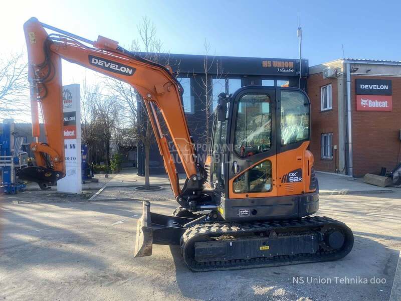 Doosan DX62R