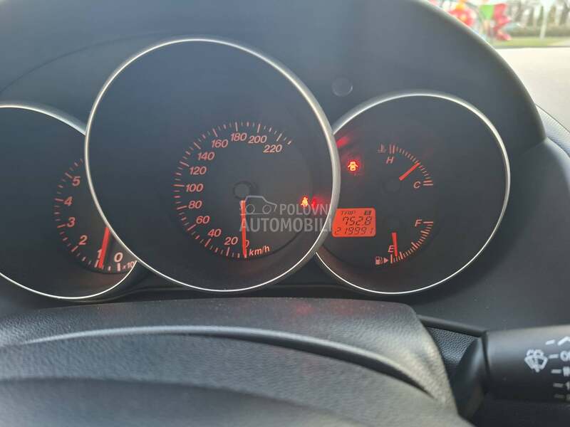 Mazda 3 1.6i/CH/