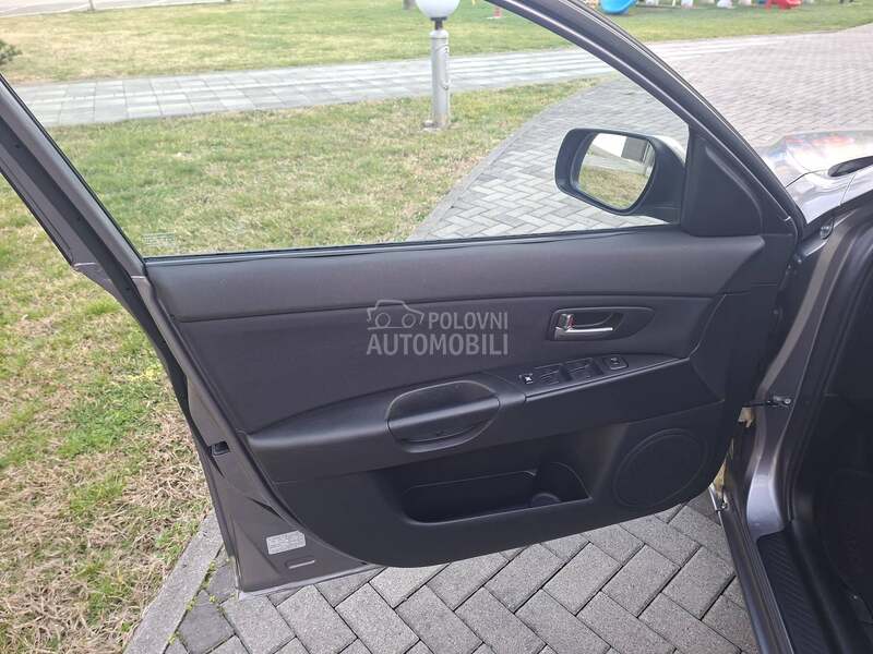 Mazda 3 1.6i/CH/