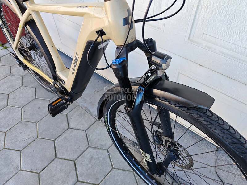 Cube Kathmandu Bosch