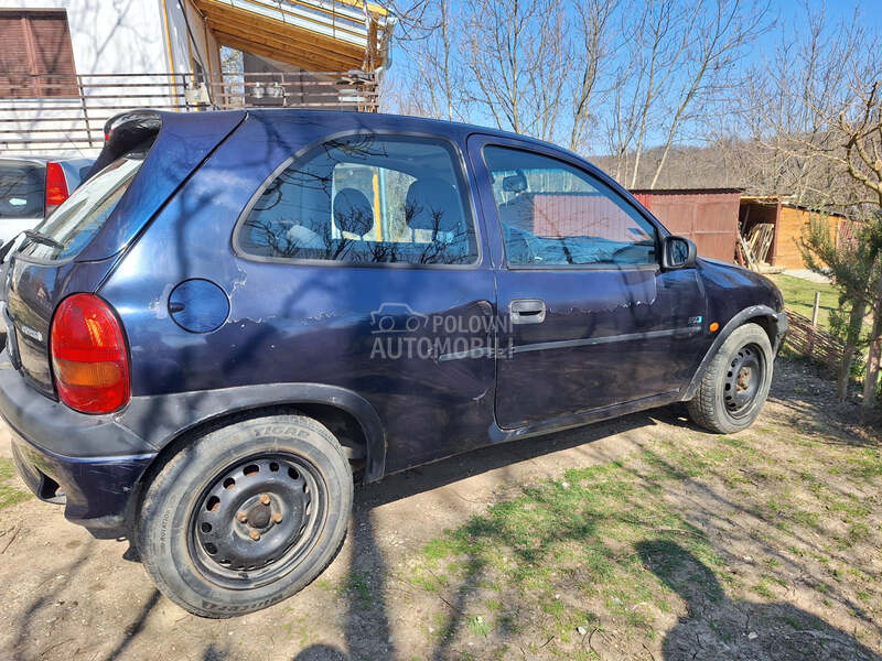 Opel Corsa B 