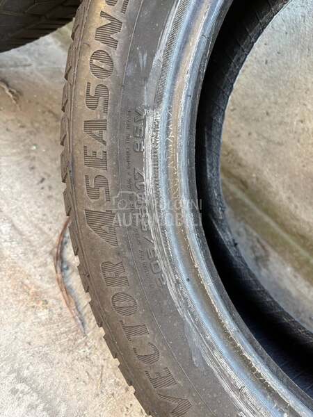 Goodyear 205/55 R17 Zimska