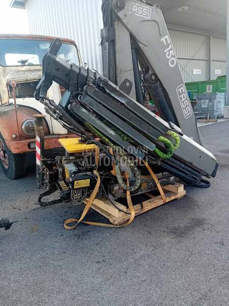 Fassi F150
