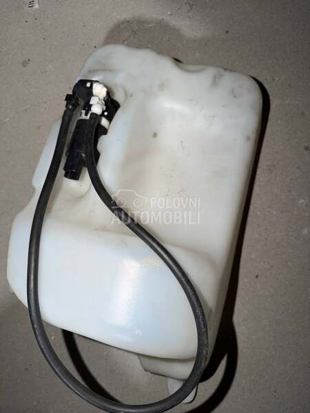 Posuda za tečnost za brisače