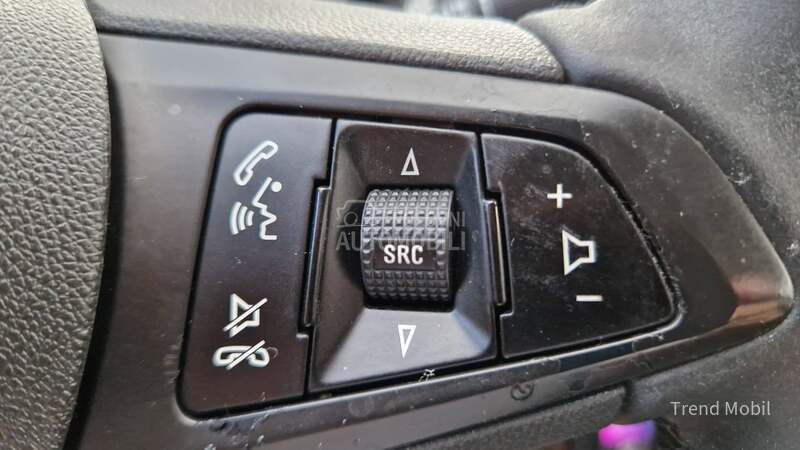 Opel Corsa E 1.4 TNG Srb