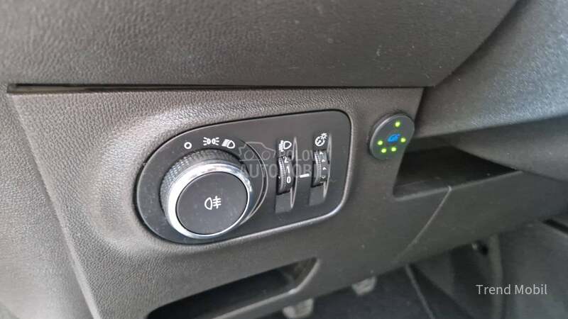 Opel Corsa E 1.4 TNG Srb