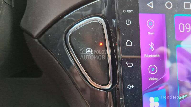 Opel Corsa E 1.4 TNG Srb