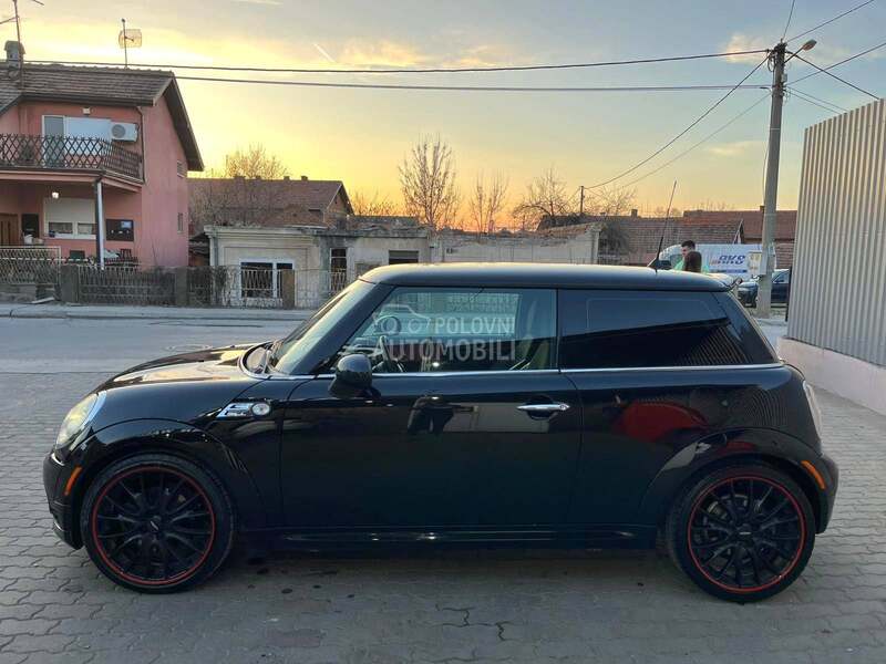 MINI One 
