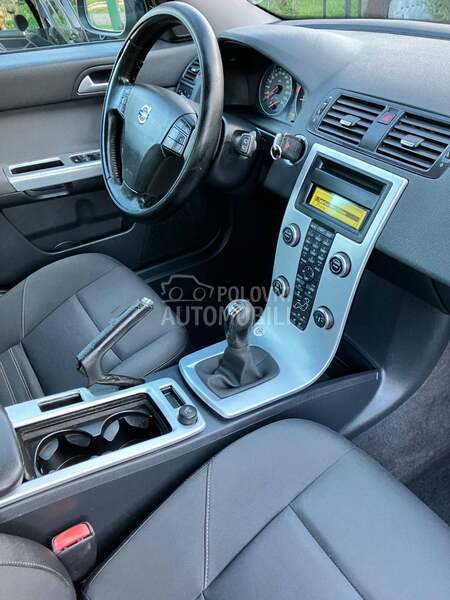 Volvo V50 