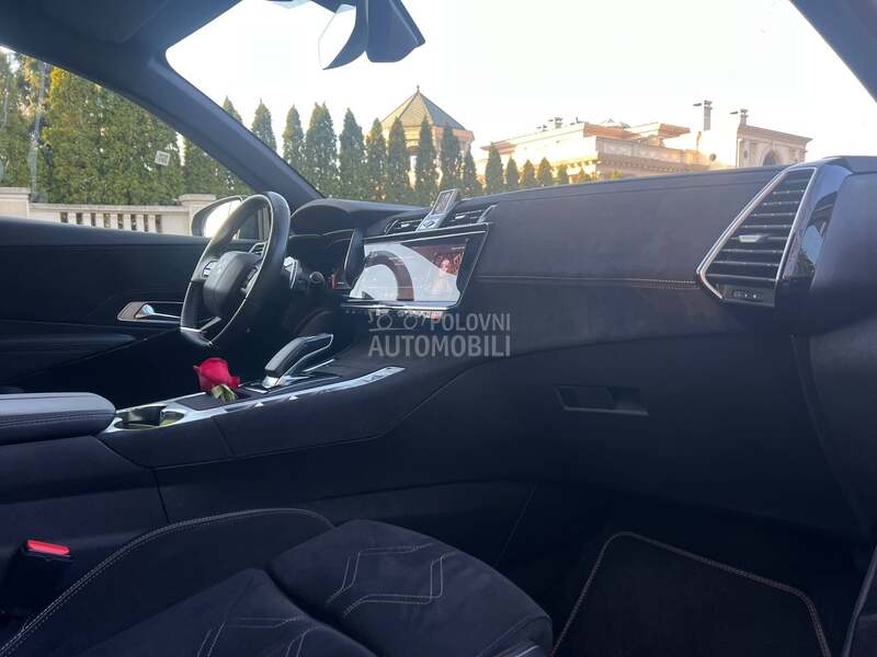 DS 7 Performance Line 300