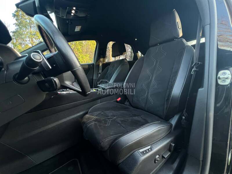 DS 7 Performance Line 300