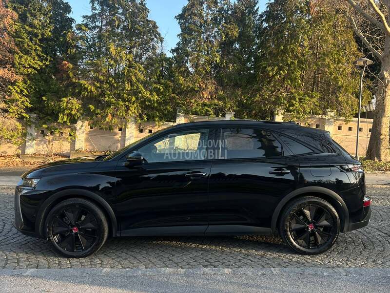 DS 7 Performance Line 300