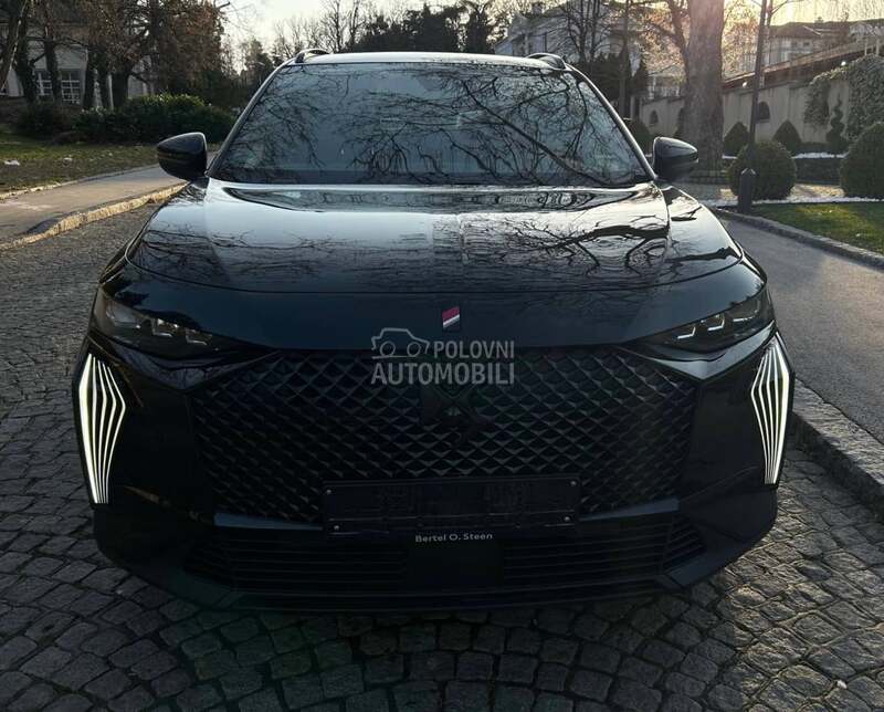 DS 7 Performance Line 300