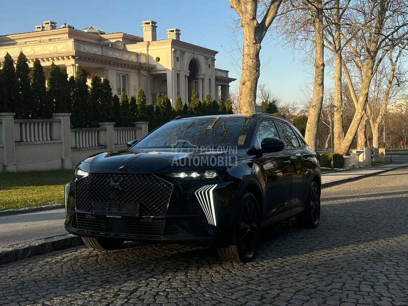 DS 7 Performance Line 300