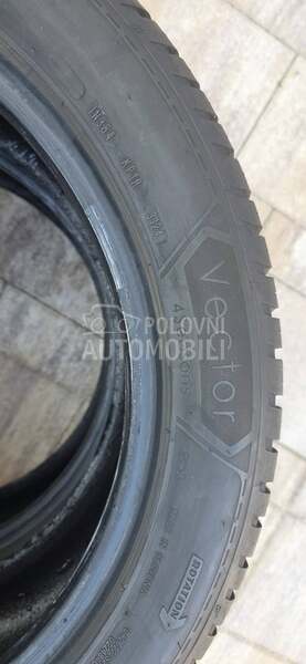 Goodyear 235/50 R19 Sve sezone