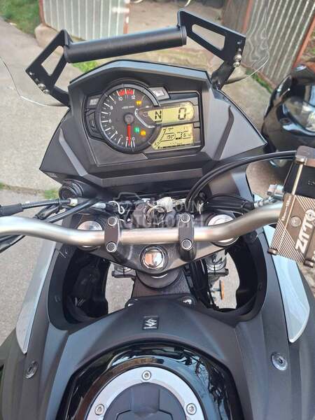 Suzuki V storm 650