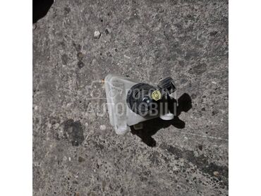 Posuda kočionog ulja za Ford Focus od 1998. do 2004. god.