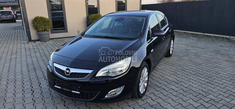 Opel Astra J 