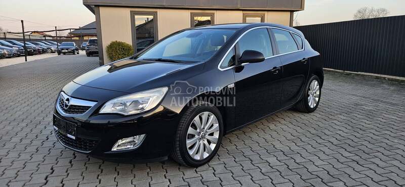 Opel Astra J 