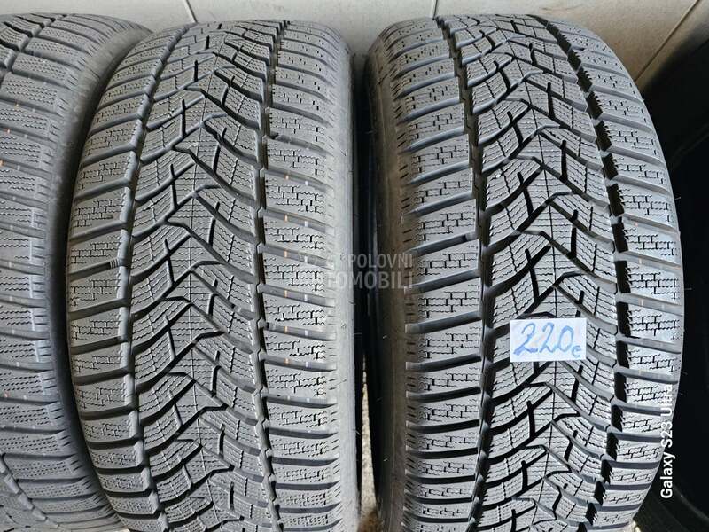 Dunlop 225/45 R18 Zimska