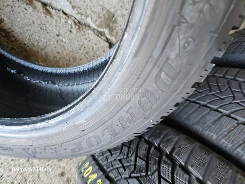 Dunlop 225/45 R18 Zimska