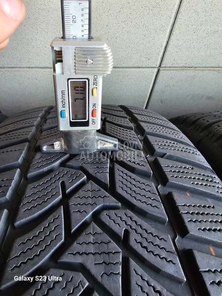 Dunlop 225/45 R18 Zimska