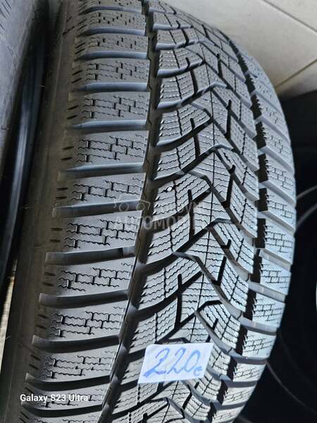 Dunlop 225/45 R18 Zimska
