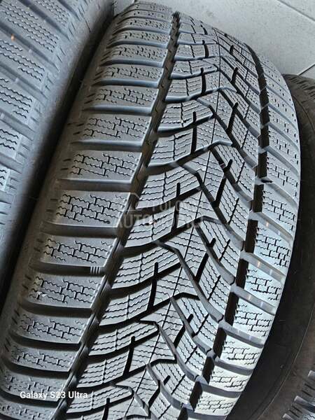 Dunlop 225/45 R18 Zimska
