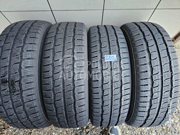 Kumho 215/70 R15 Zimska