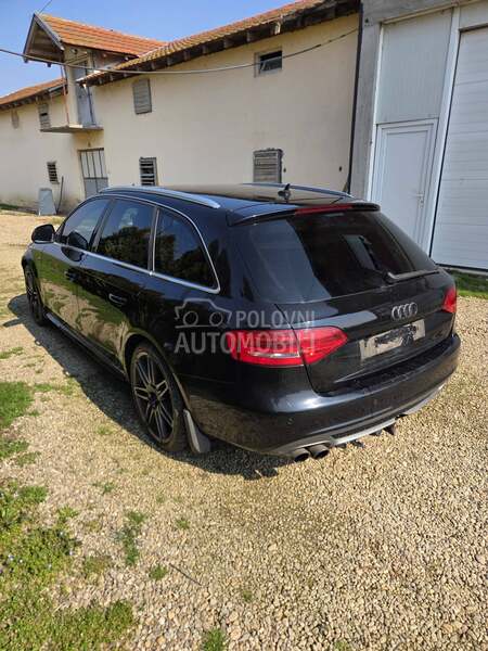 Delovi za Audi A4 2.0Tdi 2010. god.