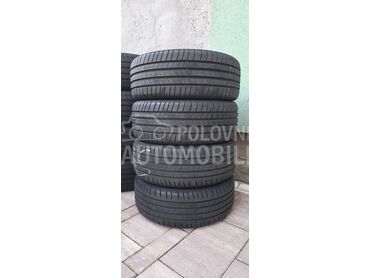 Vredestein 215/45 R17 Letnja