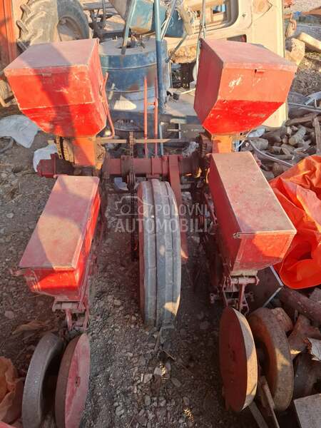 IMT dvoredna sejalica