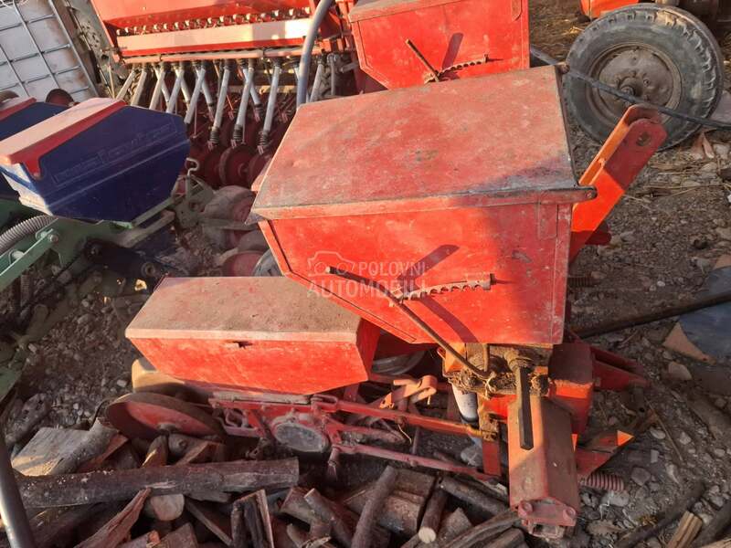 IMT dvoredna sejalica