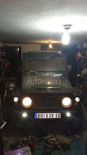 Suzuki Jimny samurai