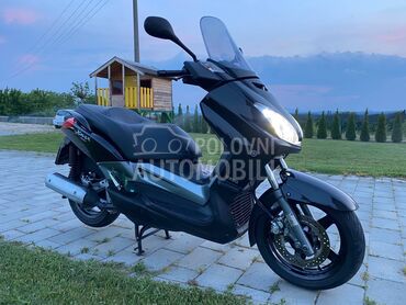 Yamaha xmax250